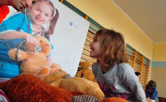 Fundacja Kumak przeprowadziła zajęcia z dziećmi z SP 34 w Rybniku pod nazwą Pluszakowe Pogotowie