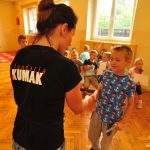 Pierwsza pomocy w ZSS w Rybniku. Pluszakowe Pogotowie i Fundacja Kumak uczyły pierwszej pomocy